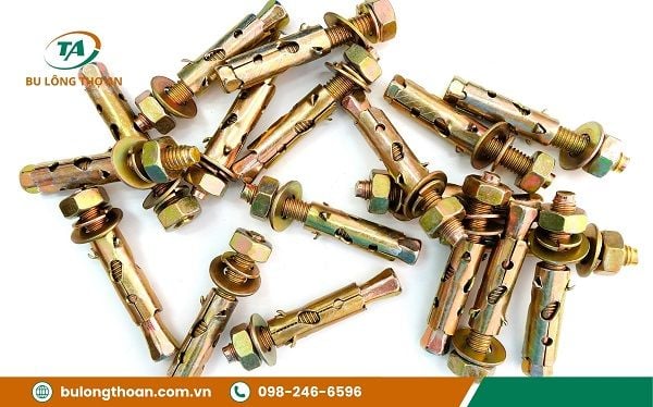 Bu lông nở cấp bền 8.8