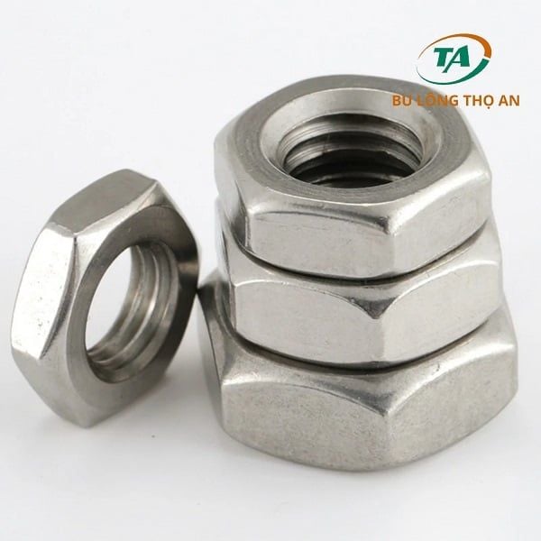 dai-oc-e-cu-ma__3__5b4af522c2ec4d8aa3e68bba9a3dd60e_master Đai ốc (Ê cu, con tán) mạ