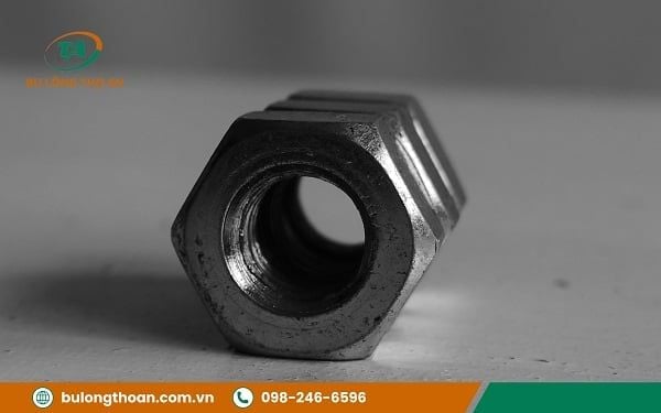 Đai ốc lục giác thép cacbon