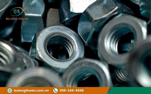 dai-oc-m20-gia-re__4__0e85c1d8120b4974acde10184ba1a3b7_grande Đai ốc lục giác M20