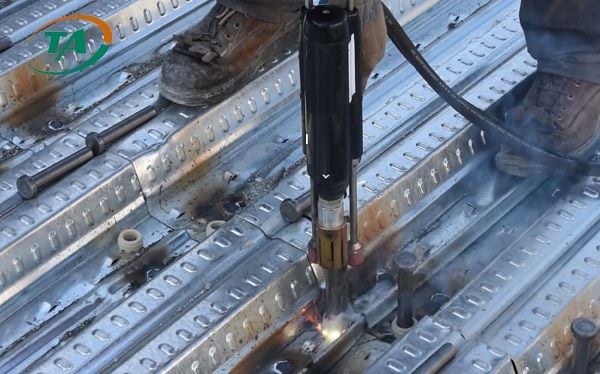 Ứng dụng phổ biến của đinh chống cắt D19