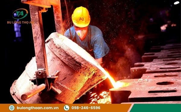 gia-cong-ubolt__5__611448c511aa46708e768365bf7a2bd1_grande-1 Quy trình sản xuất vít tôn mạ kẽm đúng chuẩn