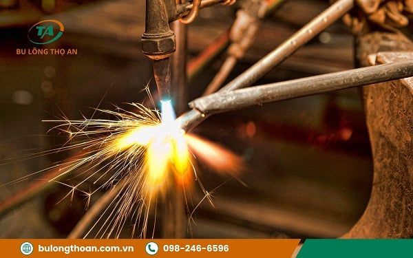 Quy trình gia công U bolt - Bước 7: Xử lý bề mặt