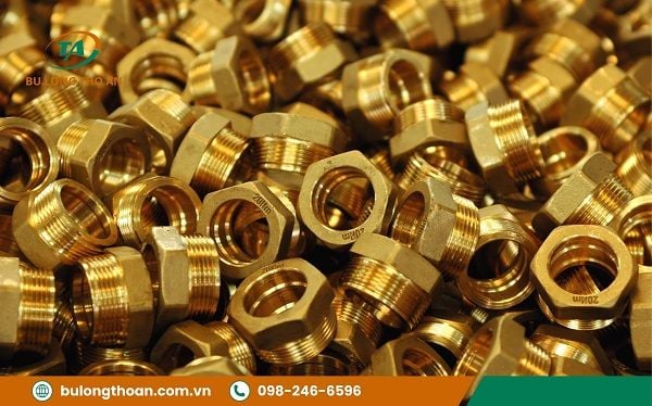 Bước 1: Chuẩn bị vật liệu sản xuất bulong, đai ốc