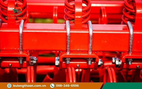 Ứng dụng thực tế của bu lông chữ U