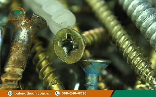 vit-dau-chim-chat-luong-cao__10__grande Ứng dụng nổi bật của vít chìm