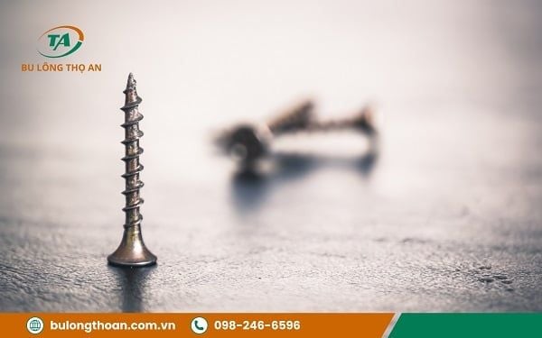 Phân biệt vít với bulong, đinh