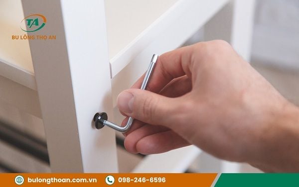 Hướng dẫn lắp đặt vít trí đúng kỹ thuật