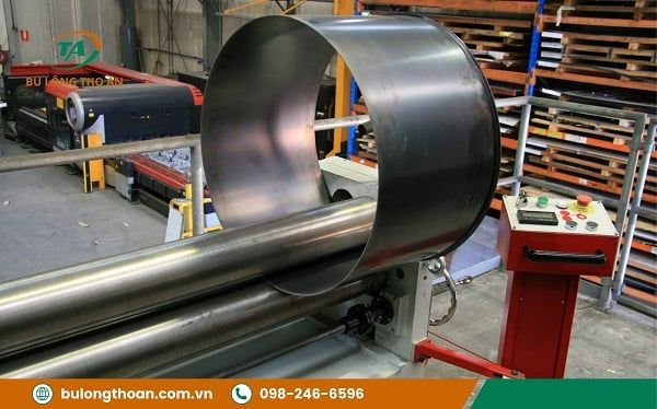 y-trinh-san-xuat-bu-long-neo-mong__3__26838b70ea0a4532b3b6e2e97868df25_grande Bước 1: Lựa chọn mác thép và xử ký vật liệu để sản xuất bulong neo móng