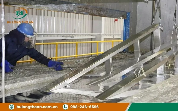 Quy trình mạ kẽm nhúng nóng chi tiết chuẩn kỹ thuật - Bước 1
